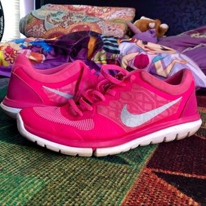 Nike - Women's Sneakers (Sold)